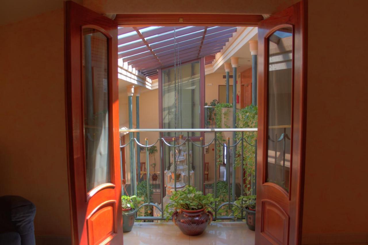 Hotel Avenida Beas de Segura Rum bild