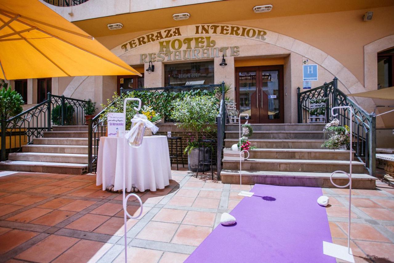 Hotel Avenida Beas de Segura Exteriör bild