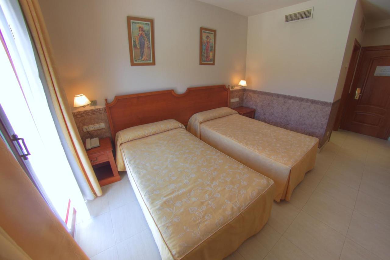 Hotel Avenida Beas de Segura Rum bild